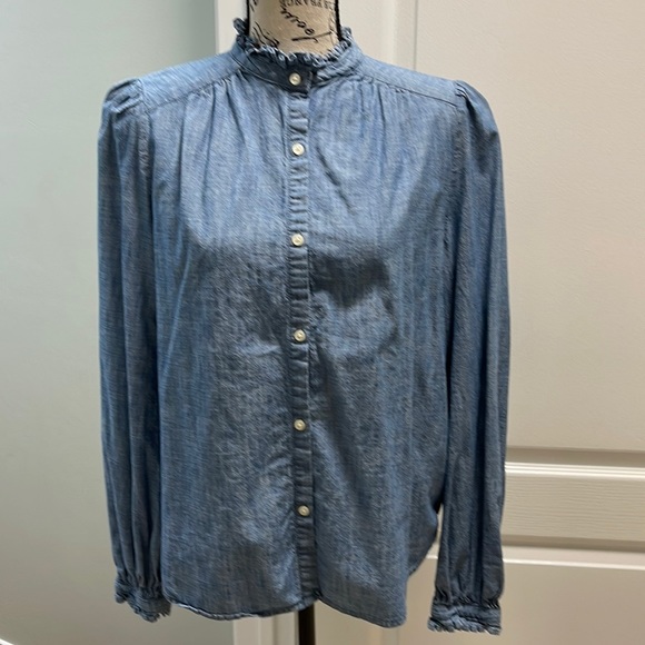 GAP ruffles buttoned shirt. Size M - Picture 1 of 7